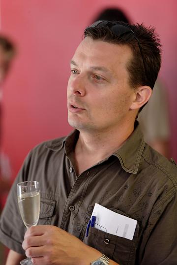 VI7M6389_raw.jpg
